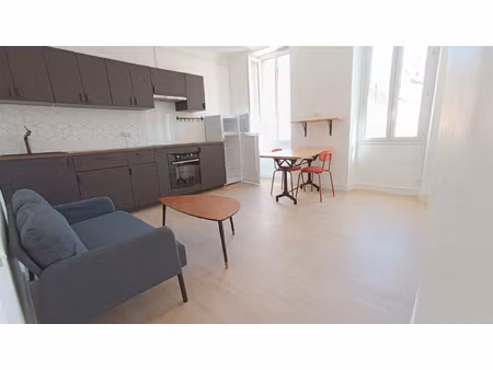 a louer t1 chartreux - refait a neuf