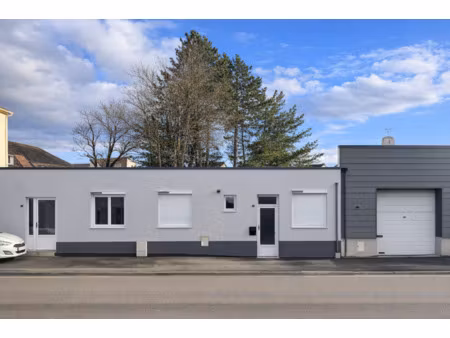 location appartement 3 pièces 77 m² à perrigny (39570)