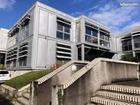 local bureaux 362 m²