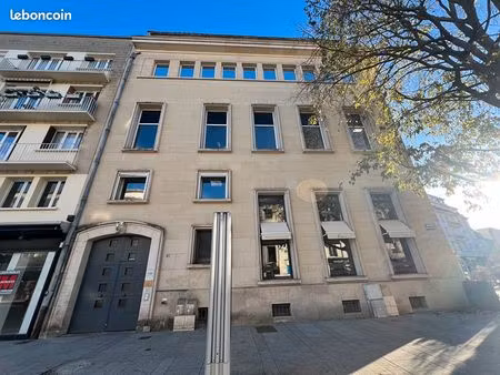 local commercial 100 m² caen