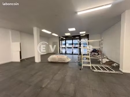 local d'activité 125 m²