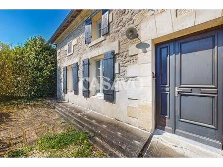 vente maison 7 pièces de 214m² - 24610 montpeyroux
