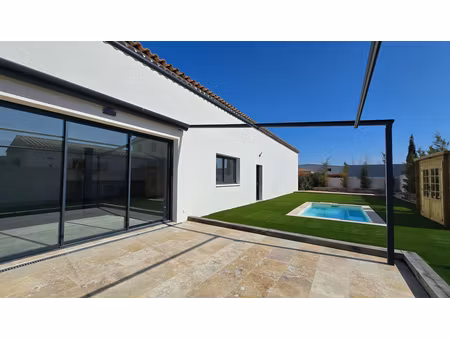 exclusivité ? bien atypique esprit maison avec piscine et jardin ? vernègues