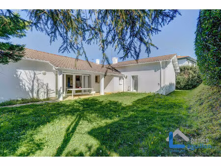 vente maison 5 pièces 182 m² hendaye (64700)
