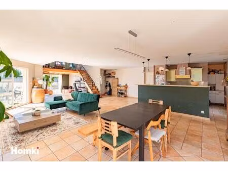 maison/villa t5 de 175 m2 à montrabé 31850