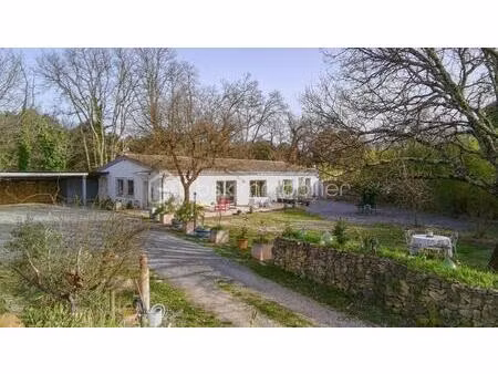 villa de plain-pied – 222 m² – terrain 1 542 m² – sauteyrargues