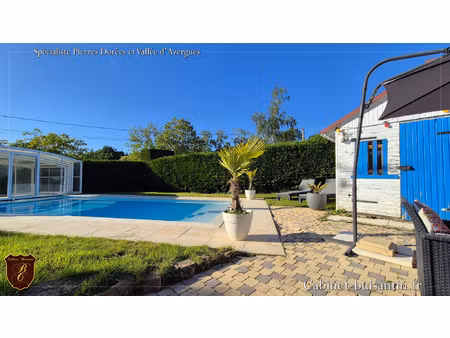 villa de plain-pied avec piscine sur 1 012 m2 terrain