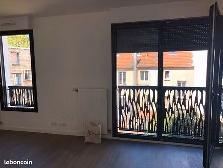 studio neuf de 33 m carré  calme et lumineux avec parking