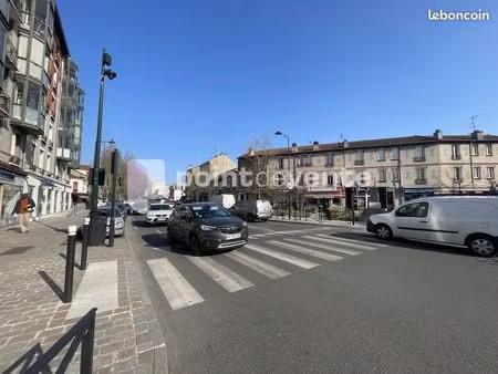 commerce beauté/coiffure 113 m²