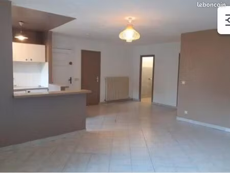 f2 de 53 m2 proche t1