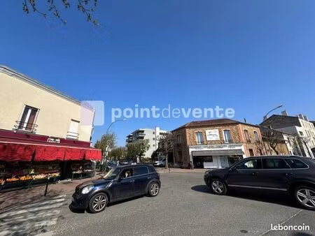 commerce services 52 m²