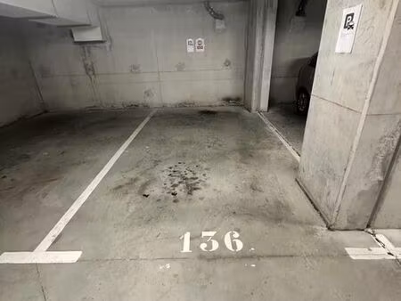 place de parking proche hippodrome