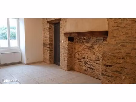 appartement t3 86m2 en plein bourg issé