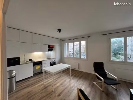 location d’un t2 meublé sans vis-à-vis (idéal étudiant ou jeune travailleur)