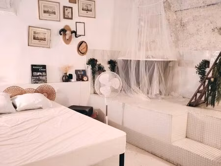 grand studio 25 m2 au panier