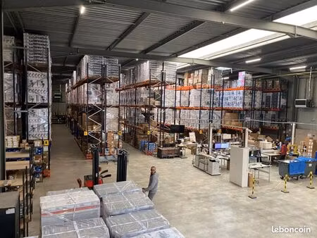 local industriel 3 400 m²