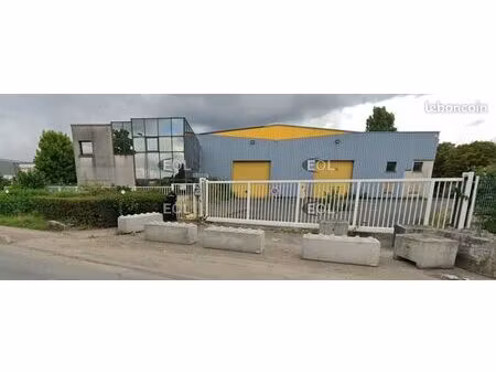 local bureaux 4 753 m²