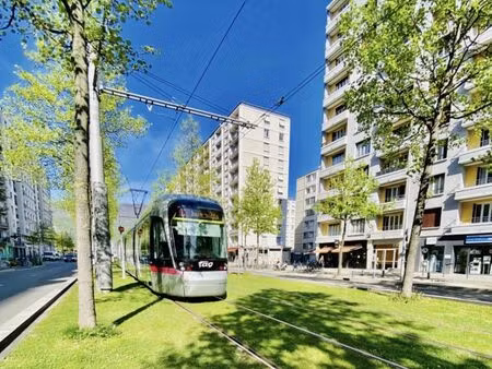 appartement 4 pièces 80 m²