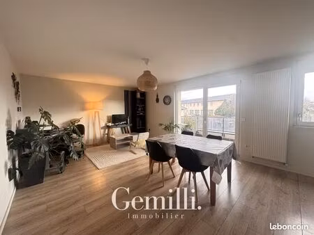 appartement 5 pièces 82 m²