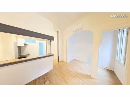 f2 rénové avec clim - proche centre-ville