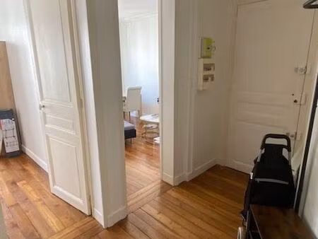 t2 meuble de 34.48 m² à paris - rue claude terrasse