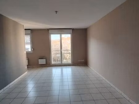 à louer – t2 – 50 m² – tourcoing – calmes et lumineux – parking