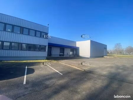 local bureaux 2 280 m²