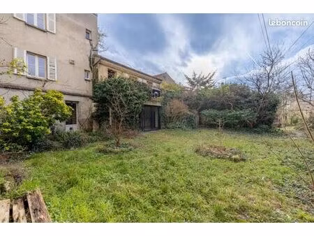 maison 7 pièces 196 m²