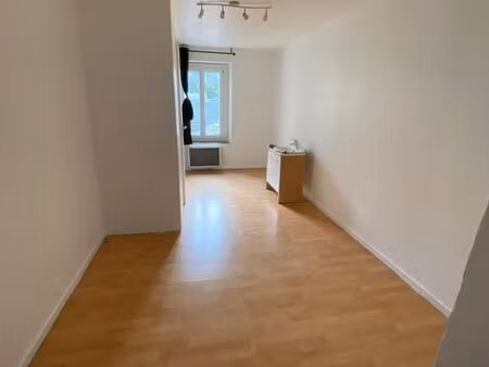 charmant f1 à louer - survilliers - emplacement idéal  proche transports et commodités