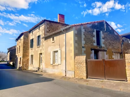 maison à vendre à moncontour (86330) - vienne