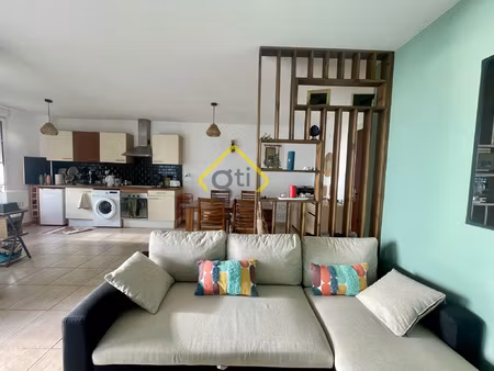 a louer joli appartement t2 meublé avec terrasse et vue mer