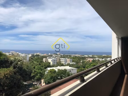 a louer superbe f3 avec vue mer et st denis