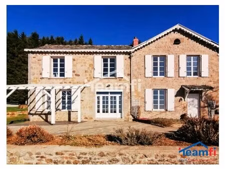 magnifique bâtisse de 6 pièces de 174 m² à montregard