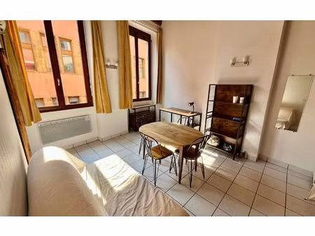 location appartement  33.38 m² t-2 à lyon 1  795 €