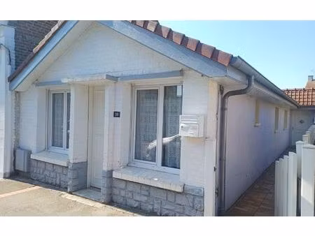 location maison  m² t-3 à hazebrouck  750 €