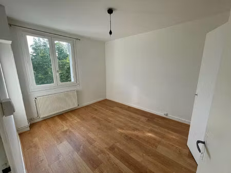 vente appartement 3 pièces 58 m² clermont-ferrand (63100)
