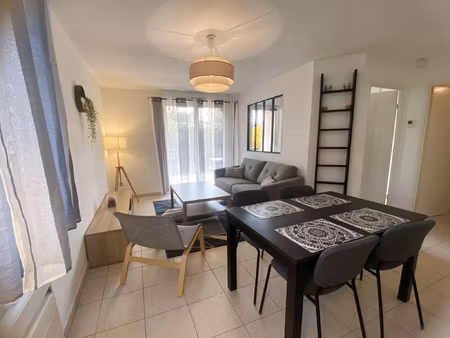 a louer appartement t2 meuble avec jardin et 2 places de par