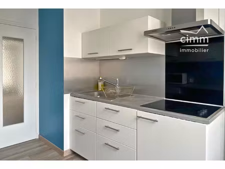 t3/4 avec terrasse  cave et garage