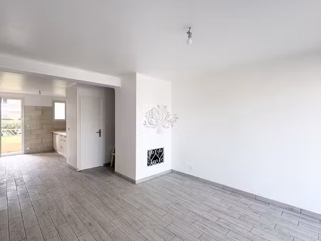 t3 rénové en rez-de-chaussée à 15 minutes du port