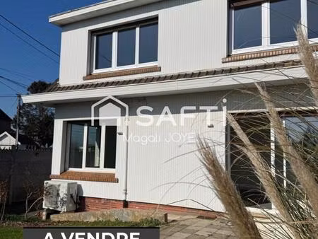 pavillon individuel des années 1960 - 4 chambres avec garage & parking privé