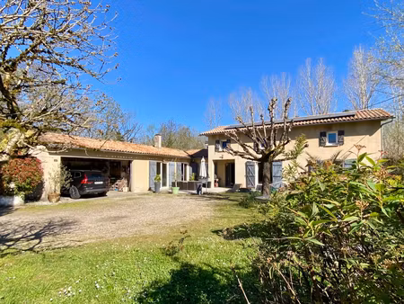 propriété attrayante aux portes de libourne