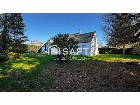 belle maison individuelle d'environ 204 m2 (161 m2 carrez)