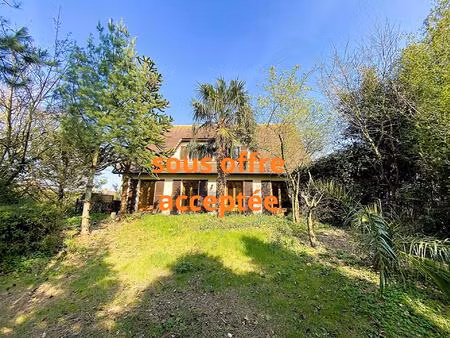maison de 145 m² avec 5 chambres avec sous-sol et dépendance