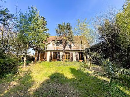 maison de 145 m² avec 5 chambres  sous-sol et dépendances