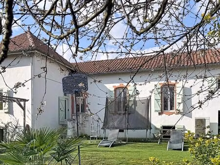 toutes commodités à pieds