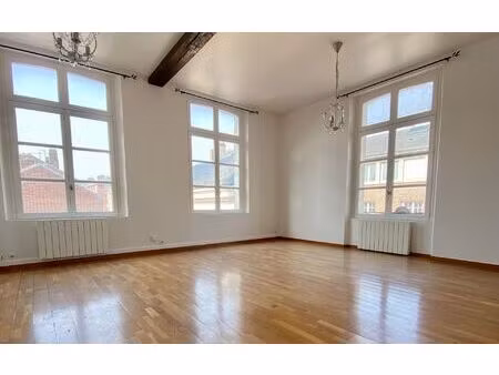 location appartement  m² t-4 à abbeville  770 €