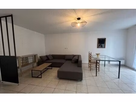 location appartement  m² t-2 à albi  620 €