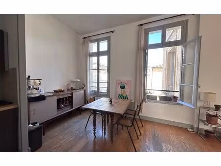 location appartement  m² t-2 à avignon  683 €