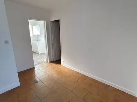 location appartement 2 pièces 37 m² à beauvais (60000)  690 €