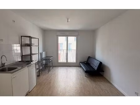 location appartement  m² t-1 à bobigny  769 €